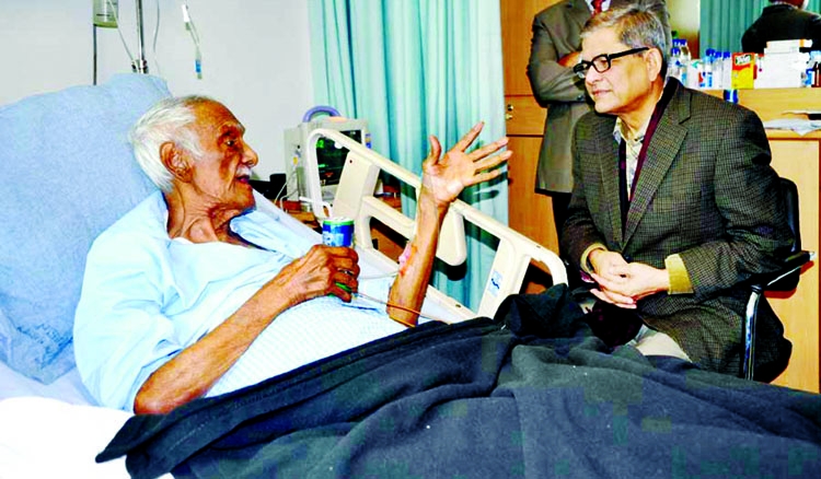 BNP Acting Secretary General Mirza Fakhrul Islam Alamgir visited ailing veteran journalist ABM Musa at Lab Aid Hospital in the city on Tuesday.