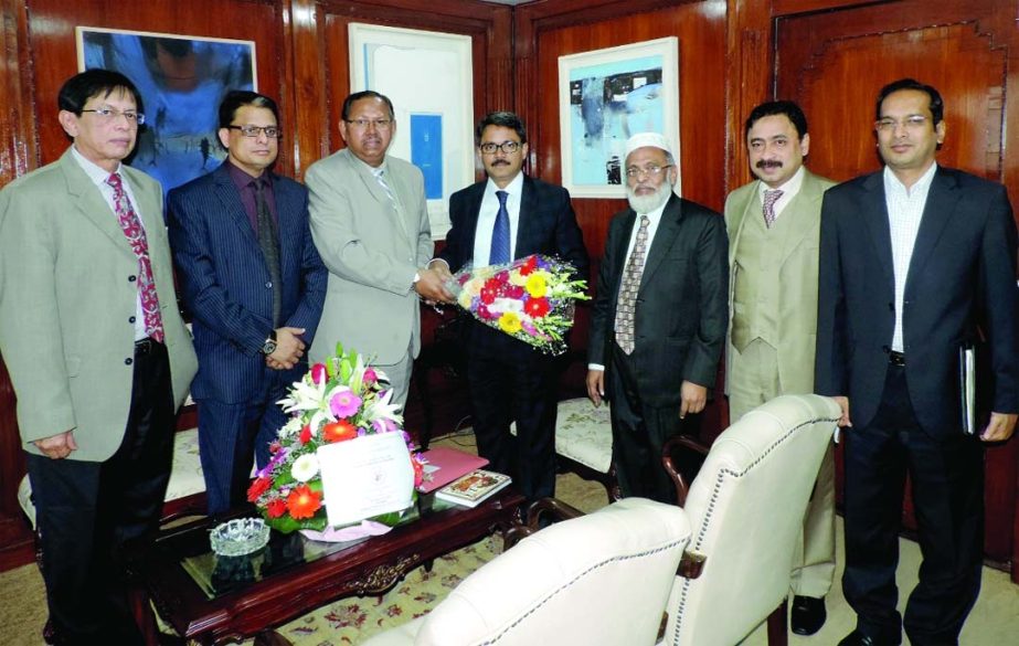 A delegation of Bangladesh Indenting Agents' Association (BIAA) led by its President KMH Shahidul Haque met with State Minister for Foreign Affairs Shahriar Alam at the latter's office on Tuesday.