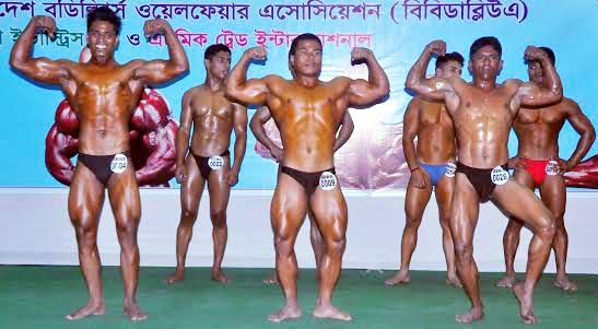 The bodybuilders showing their performance in the Cute-Atomic Open Bodybuilding Competition at the Gymnasium of National Sports Council on Thursday.Bangladesh Bodybuilding Welfare Association has arranged the two-day long competition, sponsored by Cute an