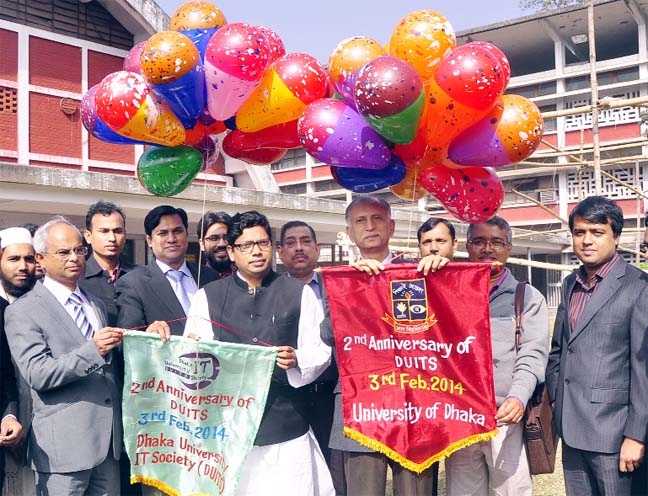 State-minister for ICT Junaed Ahmed Palak and Vice-Chancellor of Dhaka University Prof Dr Arefin Siddique inaugurating a daylong programme to mark the 2nd anniversary of Dhaka University Tathya-Projukti Samsad' at the university campus on Monday.