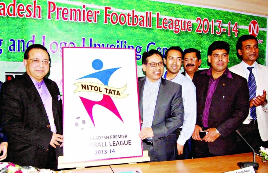 Chairman of the Nitol-Niloy Group Abdul Matlub Ahmed (left) and Senior Vice-President of Bangladesh Football Federation Abdus Salam Murshedy pose for a photo session after unveiling the logo of Nitol Tata Bangladesh Premier Football League at the conferen