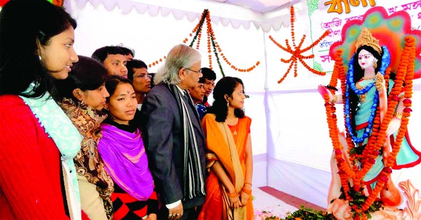 RANGPUR: VC of Begum Rokeya University Prof Dr AKM Nurun Nabi visiting Saraswati Puja mandaps on the campus on Tuesday.