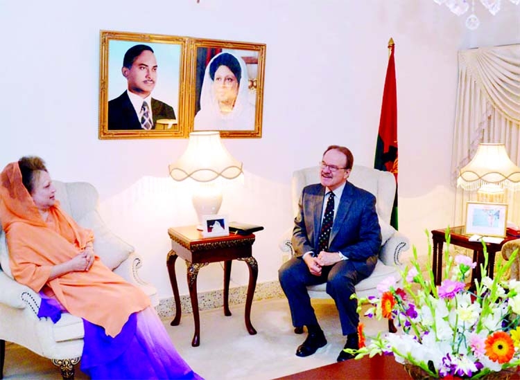US Ambassador Dan W Mozena called BNP Chairperson Begum Khaleda Zia at her Gulshan office on Tuesday.US Ambassador Dan W Mozena called BNP Chairperson Begum Khaleda Zia at her Gulshan office on Tuesday. Banglar Chokh