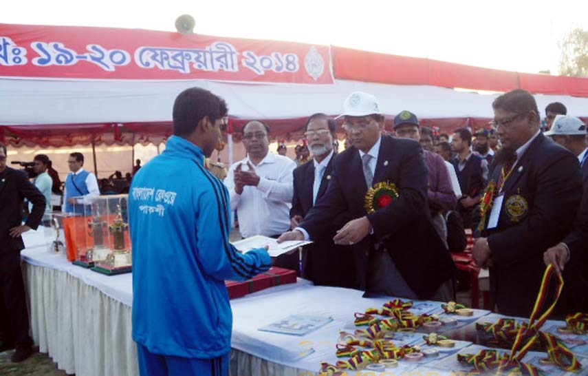 The prize- giving ceremony of 36th Annual Sports of Bangladesh Railway was held at Railway Stadium Polo Ground on Thursday.