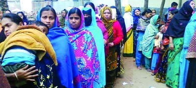 RANGPUR: Women voters are waiting in queues to cast votes at different polling centers in Badorganj Upazila on Thursday.