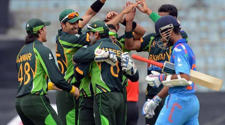 India set 246-run target for Pakistan