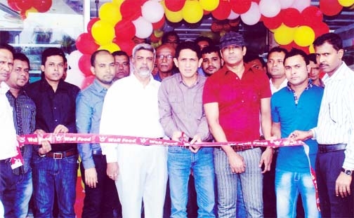 Managing Director of Well Group Syed Sirajul Islam Komu inaugurated the Show Room of Well Food at Abid Complex in Bhatiyari, Chittagong yesterday. Among other present on the opening ceremony Director Syed Asif Hasan, MD of Well Food Murad Chowdhury, Direc