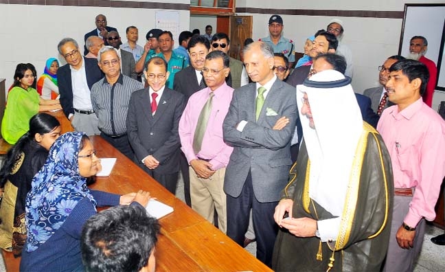 Secretary General of Organization of Islamic Cooperation (OIC) Iyad Ameen Madani exchanging views with Dhaka University students on Monday. DU VC Prof Dr AAMS Arefin Siddique was also present on the occasion.
