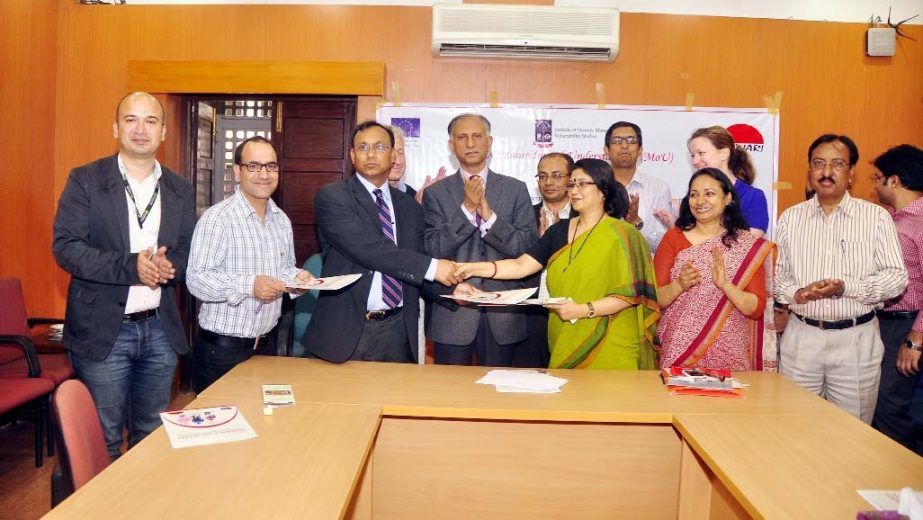 Campus Report A memorandum of understanding (MoU) was signed between the Institute of Disaster Management and Vulnerability Studies of Dhaka University (DU) and DeSHARI Consortium on Sunday at the DU Vice-Chancellor's office. DeSHARI Consortium consist