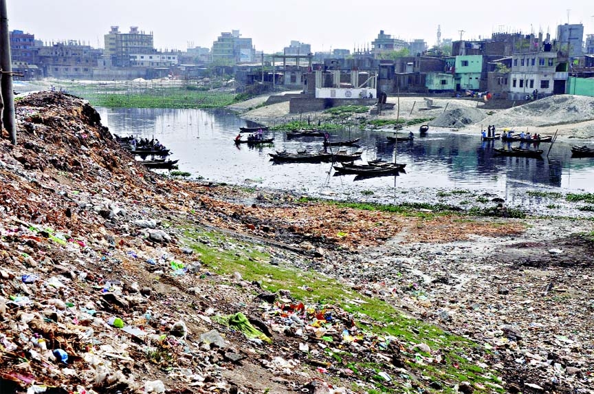 The encroachment into River Buriganga continues unabated. Unscrupulous encroachers in a bid to grab the land of the tributaries pile up sand on one side and dump the garbage on other side, which results narrowing the water flow causing ecological disorder