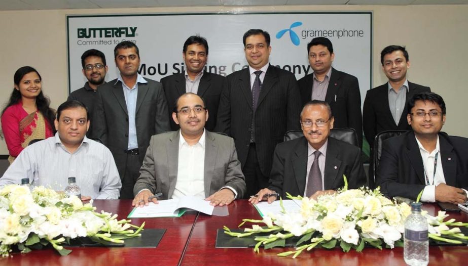 MA Mannan, Managing Director & Chairman of Butterfly and Rajeeb Bhattacharjee, Director, Marketing of Grameenphone signed an MoU recently under which all Grameenphone pre-paid customer will enjoy 10percent discount on all electronic products at any LG-But