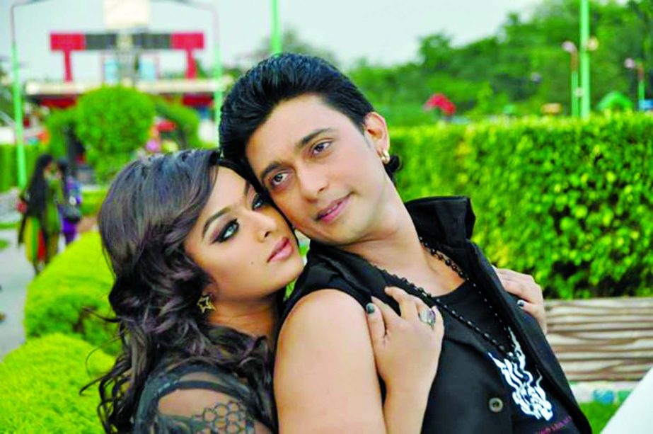 Sahara and Zayed Khan in a scene from movie â€˜Toke Bhalobashtey Hobeâ€™