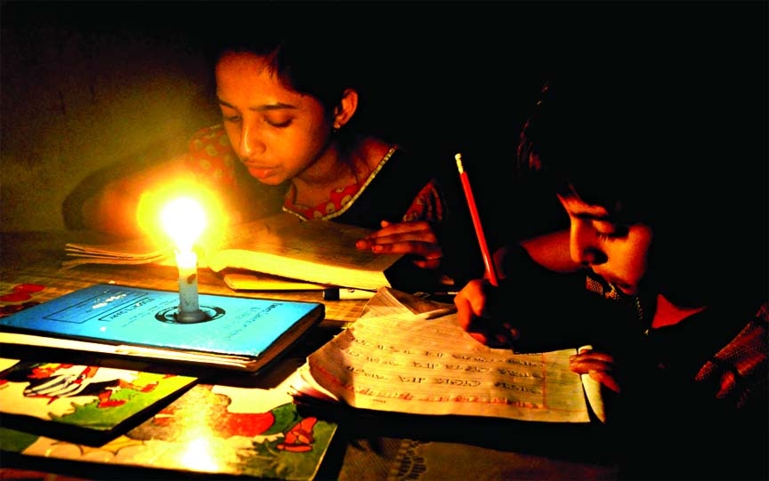 With the advent of summer the students particularly HSC examinees started facing frequent load shedding in city and elsewhere in the country. This photo was taken from Wari area on Friday evening.