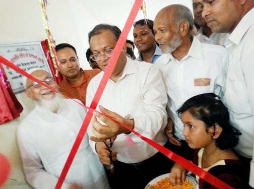 Former Forest and Environment Minister Dr Hasan Mahmud MP inaugurating Karnaphuly Diagnostic Centre and Hospital Ltd at Rangunia yesterday.