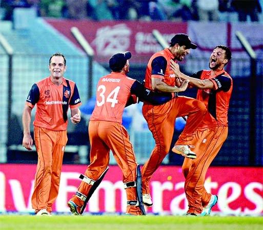 Netherlands are elated with the run-out of Tim Bresnan during the World T20, Group 1 match against England in Chittagong on Monday. Photo: Agency