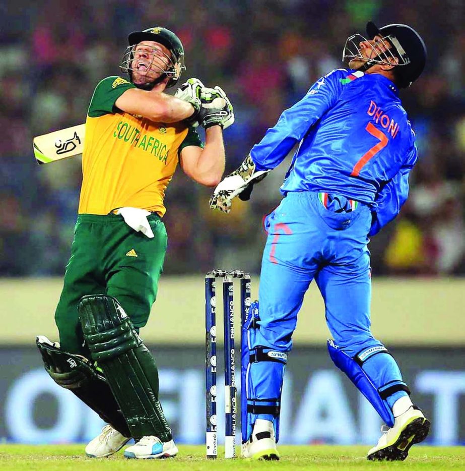 AB de Villiers top-edged a pull and was caught at the boundary during the ICC World Twenty20 semi final match between India and South Africa at Sher-e-Bangla Stadium, Mirpur on Friday. South Africa scored 172 for 4 in 20 overs.