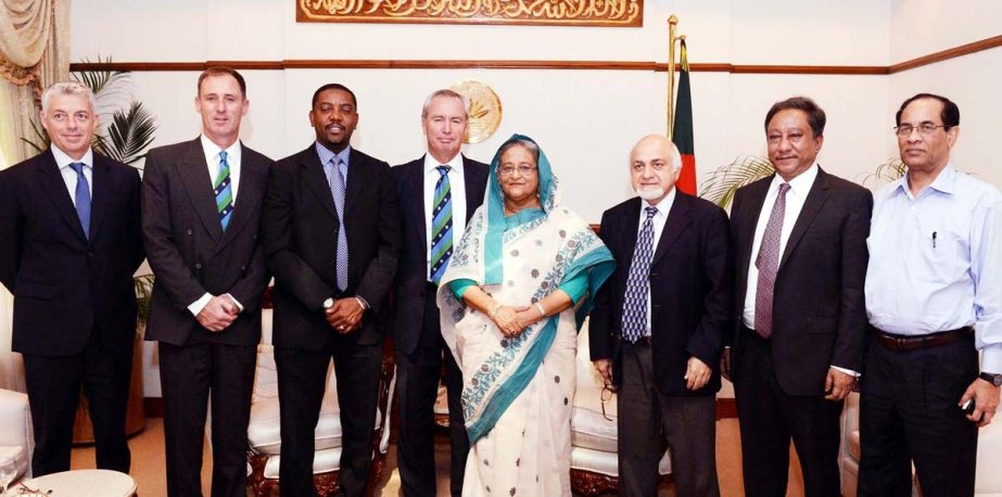 President of ICC Alan Isaac (fourth from left) pose with Prime Minister Sheikh Hasina at the Prime Minister's Office on Sunday. President of BCB Nazmul Hassan Papon is also seen in the picture.