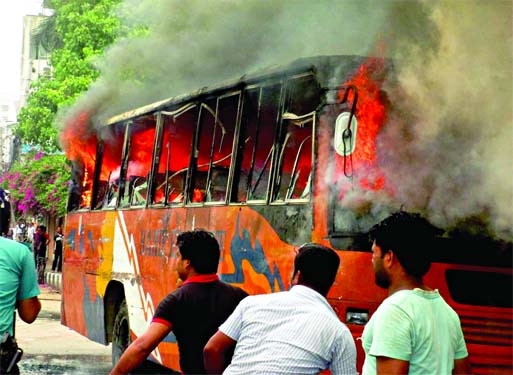 Miscreants torched a bus of Hanif Paribahan near Notre Dame College at Motijheel area in city on Sunday afternoon.