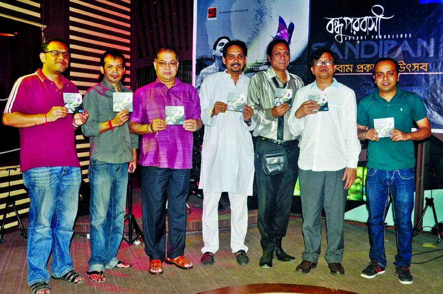 Subir Nandi, Basudeb, Topu, Shondipon, among others, at album launching ceremony