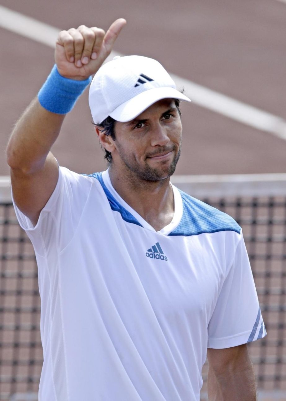 Fernando Verdasco of Spain gives a thumbs-up after beating Santiago Giraldo of Colombia 6-4, 7-5 in their semifinal match at the U.S. Men's Clay Court Championship on Saturday in Houston. Verdasco will face Nicolas Almagro in the finals.