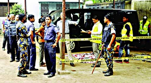 Police raided the house of Nur Hossain, prime accused of murder of 7 abducted persons in N'ganj on Saturday. Blood stained microbus and cloths also seized from the house.