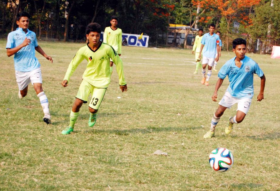 A view of the quarterfinal match of Dhaka City Corporation (North & South) Pioneer Football League between Tangail Football Academy and Mansoor Sporting Club at the Paltan Maidan on Sunday. Tangail Football Academy won the match 3-0.