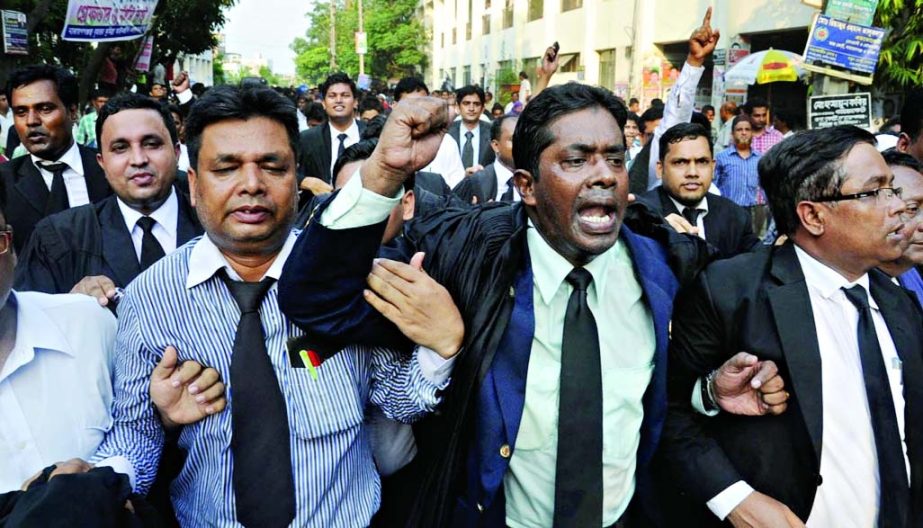 Narayanganj lawyers demonstrating on the court premises on Sunday for showing the arrest of 3 ex-RAB officials Under Section 54.