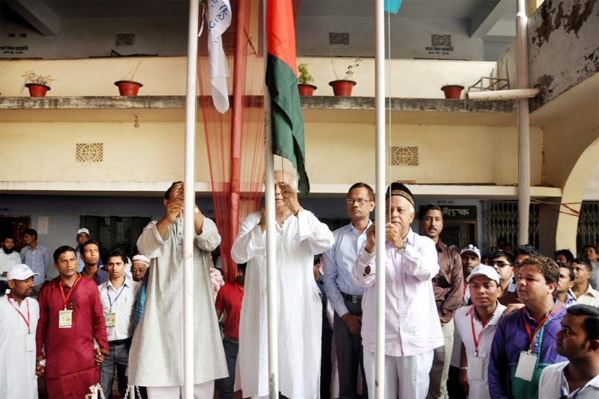 Housing and Public Works Minister Engr Mosharraf Hossain, CCC Mayor M Monzoor Alam and Alhaj Didarul Alam MP jointly inaugurating the 29th founding anniversary function and re-union of students of Alhaj Mostafa -Hakim University College in Chittagong y