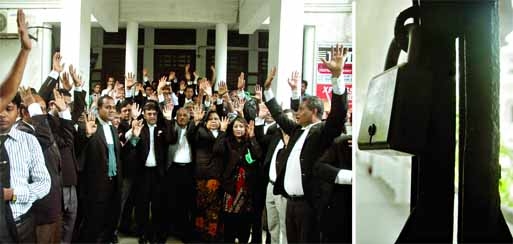 Pro-BNP lawyers boycotted the court, staged demonstration at the Supreme Court premises on Sunday, protesting police obstruction to holding lawyers rally on Saturday. They also locked up the SC gate (right).