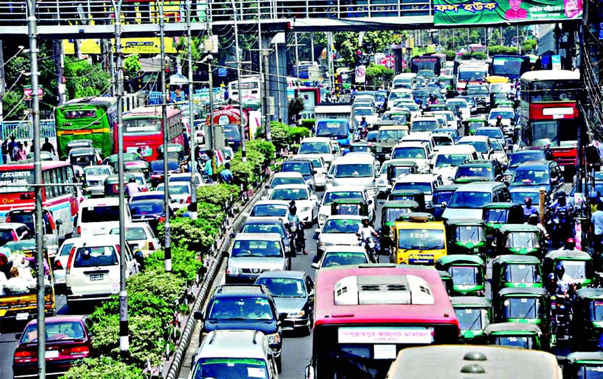 City witnessed massive traffic gridlock causing sufferings to commuters amid sweltering heat on Thursday.