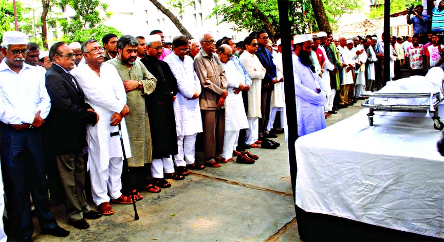 The second Namaje Janaza of Mahbubul Alam former Editor of Daily Independent and adviser to last caretaker government was held at the Jatiya Press Club after Zohr Prayer on Saturday. Barrister Mainul Hosein and other dignitaries also attended the Janaza.