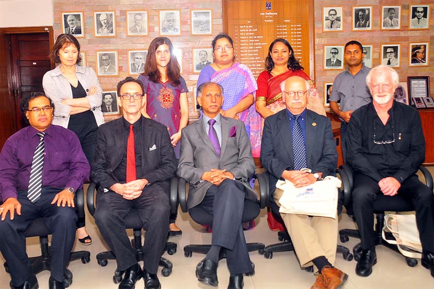 A five-member delegation led by Dr Erik Orsenna, an eminent writer, scientist and environment activist of the France Academy, France called on Dhaka University (DU) Vice-Chancellor Prof Dr AAMS Arefin Siddique on Tuesday at the latter's office of the uni