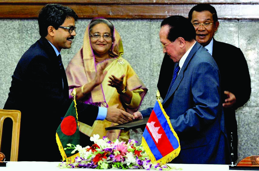 A deal signing ceremony on establishing joint commission between foreign ministersâ€™ level of Bangladesh and Cambodia was held at Prime Minster's office in Dhaka on Tuesday. Prime Minister Sheikh Hasina and visiting Cambodian Prime Minister Hun Sen