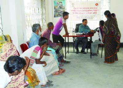 MANIKGANJ: Free healthcare services were provided to women by the Directorate of Women Affairs at Daulatpur in Manikganj on Thursday.