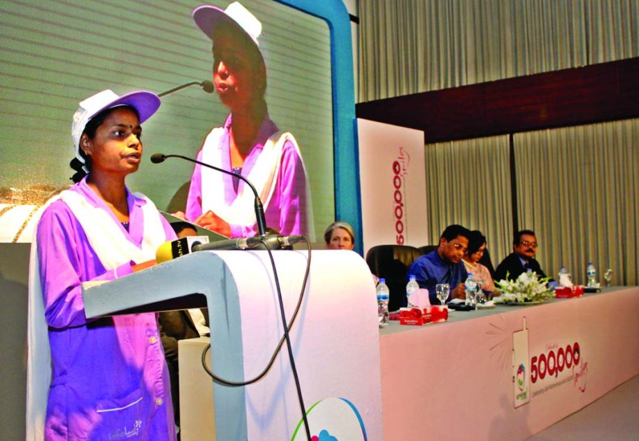 Infolady Suma Akter from Bogra speaking at an â€œAponjonâ€, a program of Dnet that provides vital health information through mobile phones to expecting mothers to ensure safe motherhood and safe birth of a newborn organized by â€˜Infoladyâ