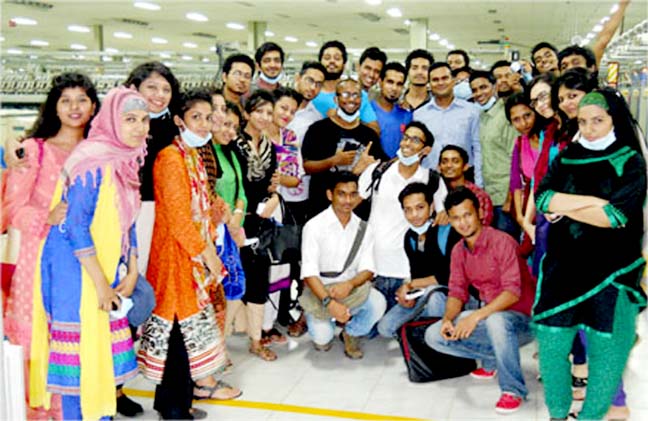 Students of the BRAC Business School are seen at an industrial tour in Gazipur recently.