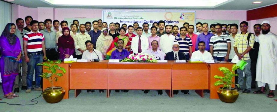 AHM Rezaul Kabir (sitting third from right) Secretary of Dhaka Chamber of Commerce & Industry (DCCI) inaugurating International Certificate/Diploma Course on Modular Learning System in Supply Chain Management (MLS-SCM(P)) organized by the DCCI Business In