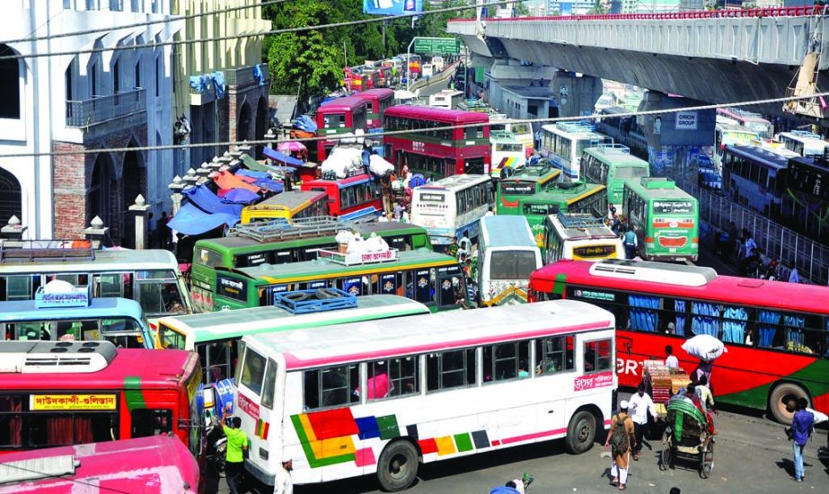 Heavy traffic snarl was witnessed in front of Gulistan Trade Center in the city on Saturday due to haphazard parking. This situation is occurred in many streets in the city but the authorities remain silent to mitigate the woes of the road users.
