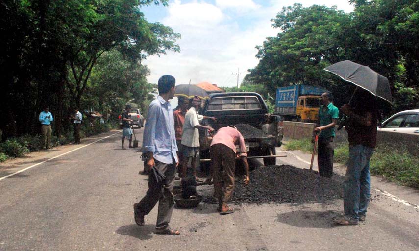 Kumira by-pass road on Dhaka -Chittagong Highway is being repaired ahead of Eid .This picture was taken yesterday.