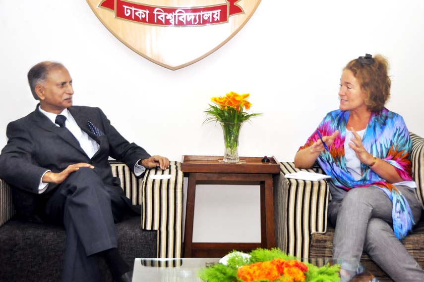 Consultant of Netherlands Development Corporation and Managing Director of International Development Innovation Services (IDIS) Hannelore Beerlandt called on Dhaka University (DU) Vice-Chancellor Prof Dr AAMS Arefin Siddique on Thursday at the latter's o