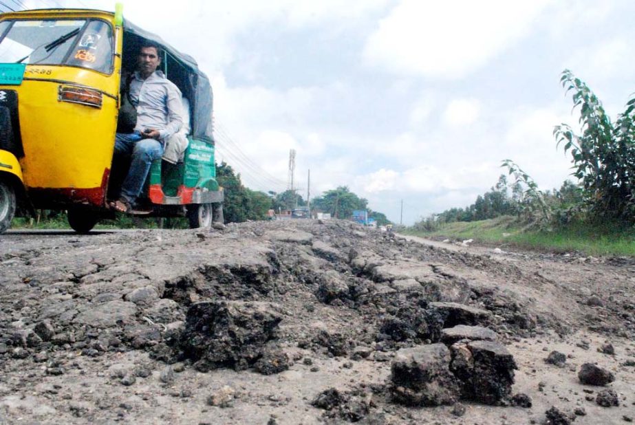 Sitakunda point on Dhaka-Cihttagong Highway still in dilapited condition causing sufferings to the Eid goers and any fatal accident may occur any time.