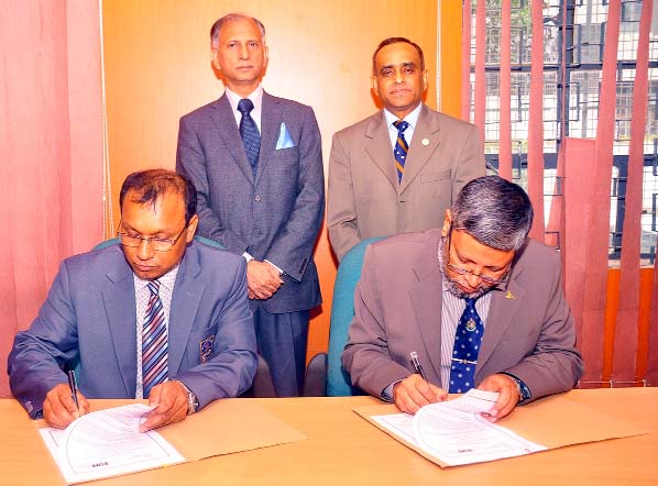 In order to promote education and research, a memorandum of understanding (MoU) between Dhaka University (DU) and Bangabandhu Sheikh Mujibur Rahman Maritime University (BSMRMU) was recently signed at a simple ceremony held at the Vice-Chancellor's office