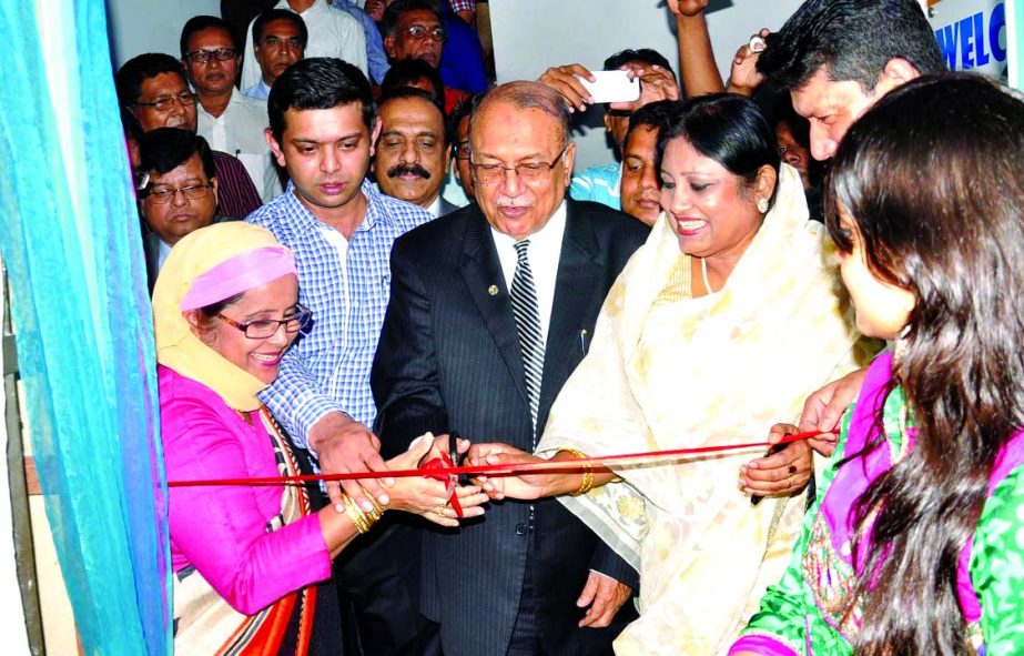 Kazi Akram Uddin Ahmed, President of the Federation of Bangladesh Chambers of Commerce and Industry, inaugurating Swing Garden Chinese Restaurant at Tepa Complex in the city on Monday.