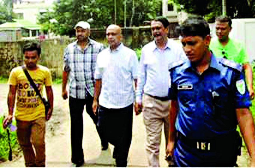 Sunamganj police with UK BNP leader Mujibur Rahman conducting raid in different spots in Sylhet on Thursday to unearth the mystery of his kidnapping.