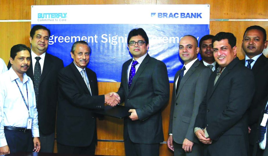 Firoz Ahmed Khan, Head of Retail Banking of BRAC Bank Limited and MA Mannan, Chairman and Managing Director of Butterfly Group, exchanging agreed documents to provide payroll service to the employees of Butterfly Group recently.