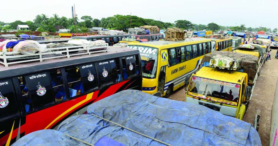 Hundreds of vehicles remained stranded as ferry service between Mawa Ghat and Kawrakandi remained virtually suspended on Friday due to strong current in Padma River.