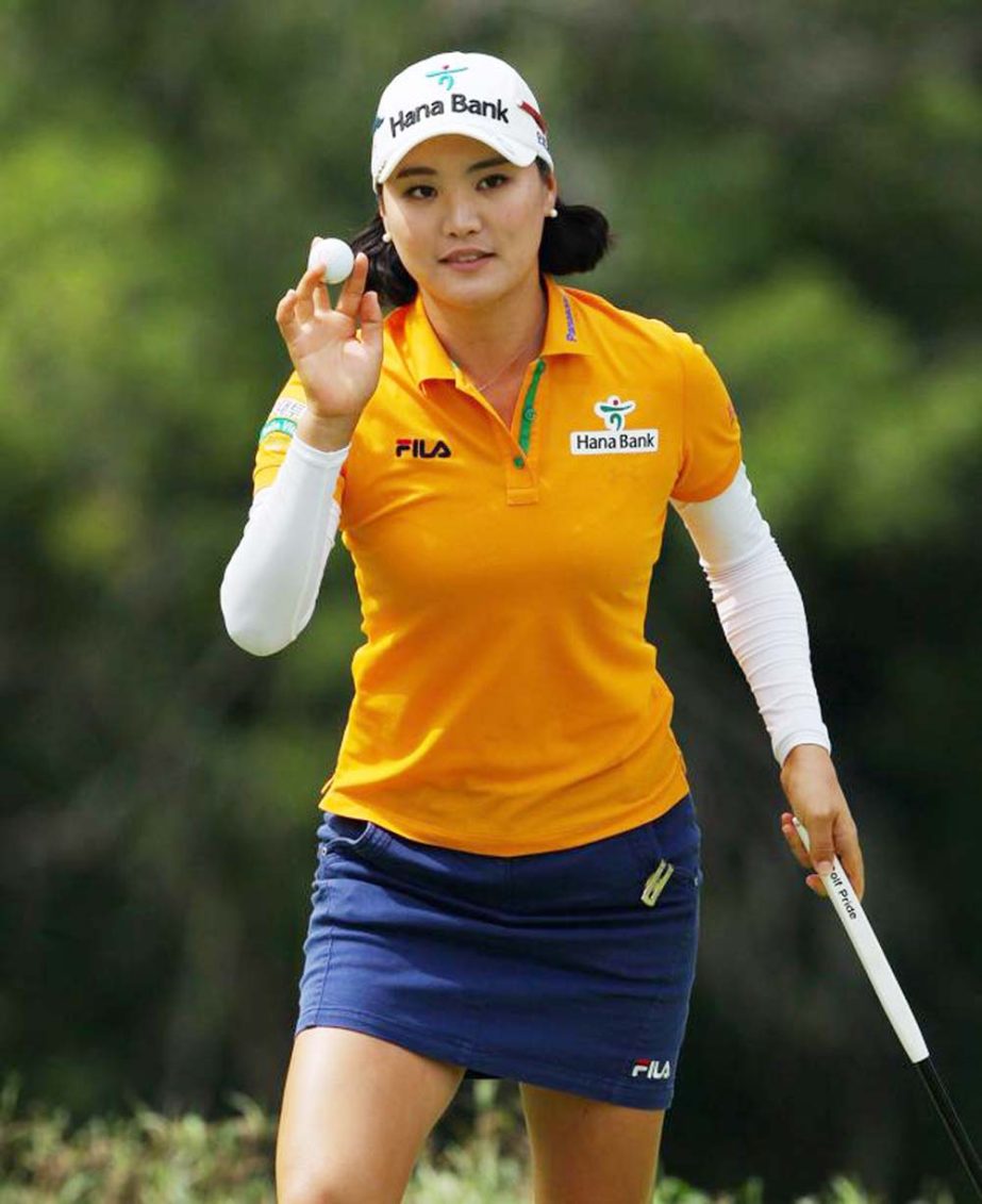 So Yeon Ryu of South Korea celebrates after sinking her putt for a birdie on the ninth hole during final-round play at the Canadian Pacific Women's Open golf tournament in London, Ontario on Sunday.