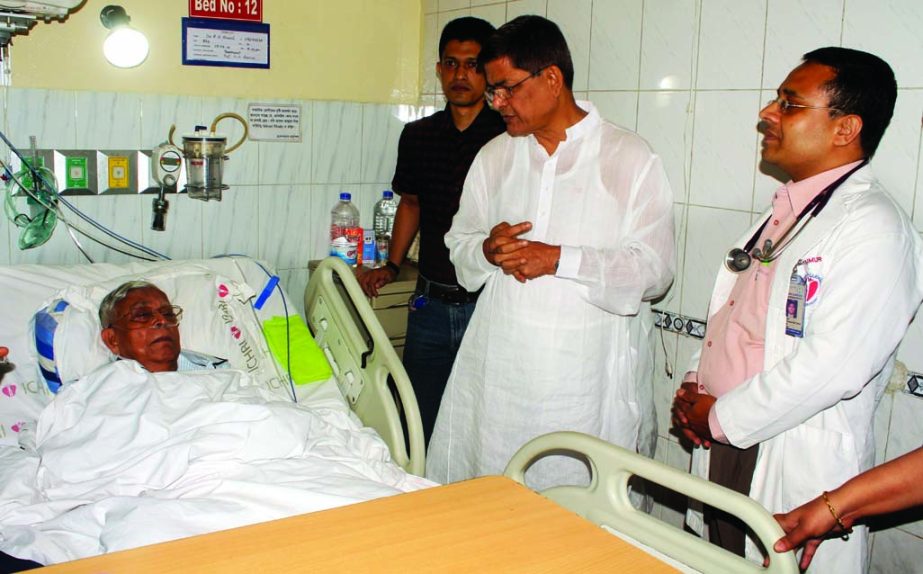 BNP Acting Secretary General Mirza Fakhrul Islam Alamgir visited party's Standing Committee Member ailing RA Gani at BIRDEM Hospital in the city on Saturday.