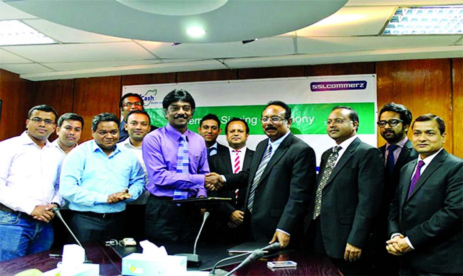 Md Quamrul Islam Chowdhury, Deputy Managing Director of Mercantile Bank Limited and Sayeeful Islam, Managing Director of SSL Wireless signed an agreement recently to get e-commerce service for MYCash account holders.