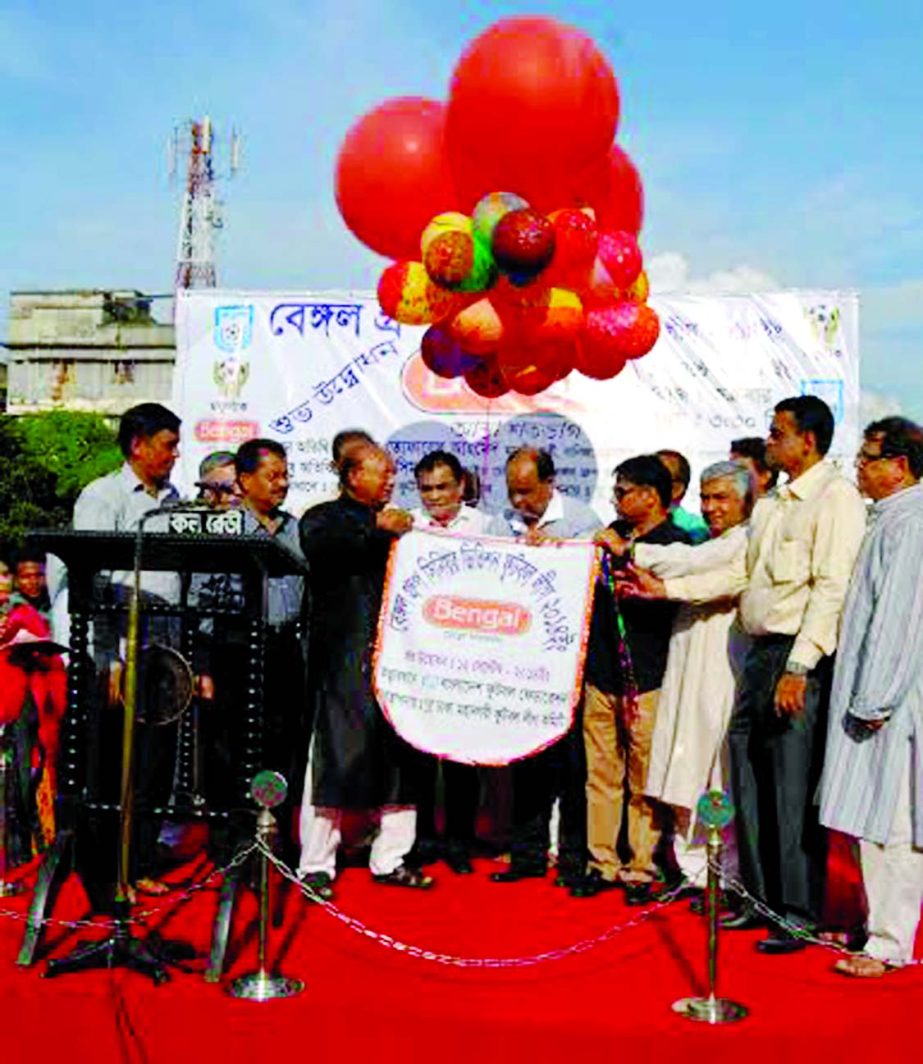 Minister for Commerce Tofail Ahmed inaugurating the Bengal Group Senior Division Football League by releasing the balloons as the chief guest at the Bir Shreshtha Shaheed Sepoy Mohammad Mostafa Kamal Stadium in Kamalapur on Friday.